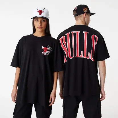 Imagen de Camiseta New Era Chicago Bulls NBA Arch Wordmark Oversized