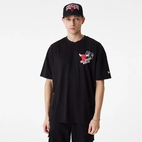 Imagen de Camiseta New Era Chicago Bulls NBA Arch Wordmark Oversized